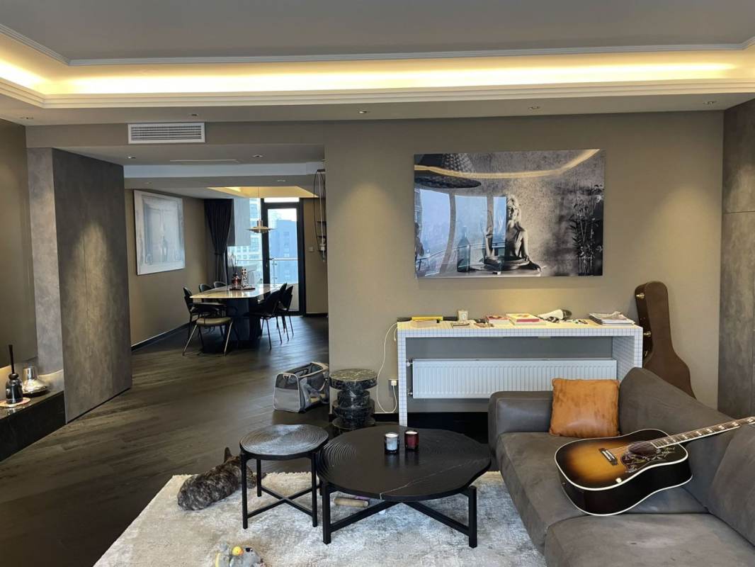 Housing image — Living Room