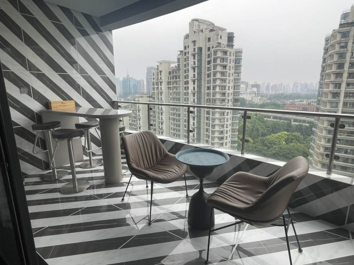 Housing image — Balcony