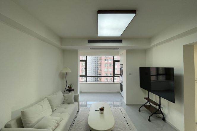 2BR Apartment at West Nanjing Road Greenland with Floor-to-Ceiling Windows (L2/L11)