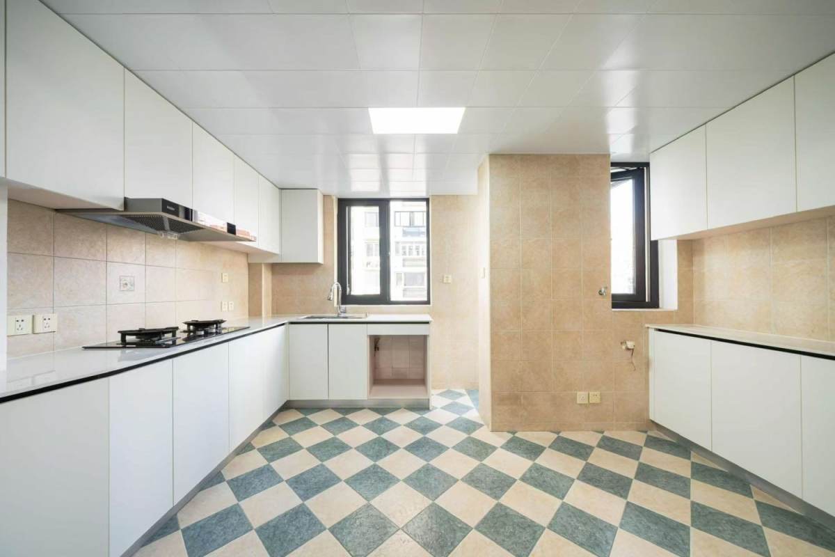 Housing image — Kitchen
