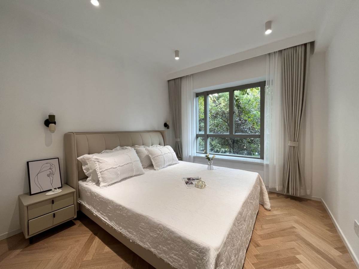 Housing image — Bedroom