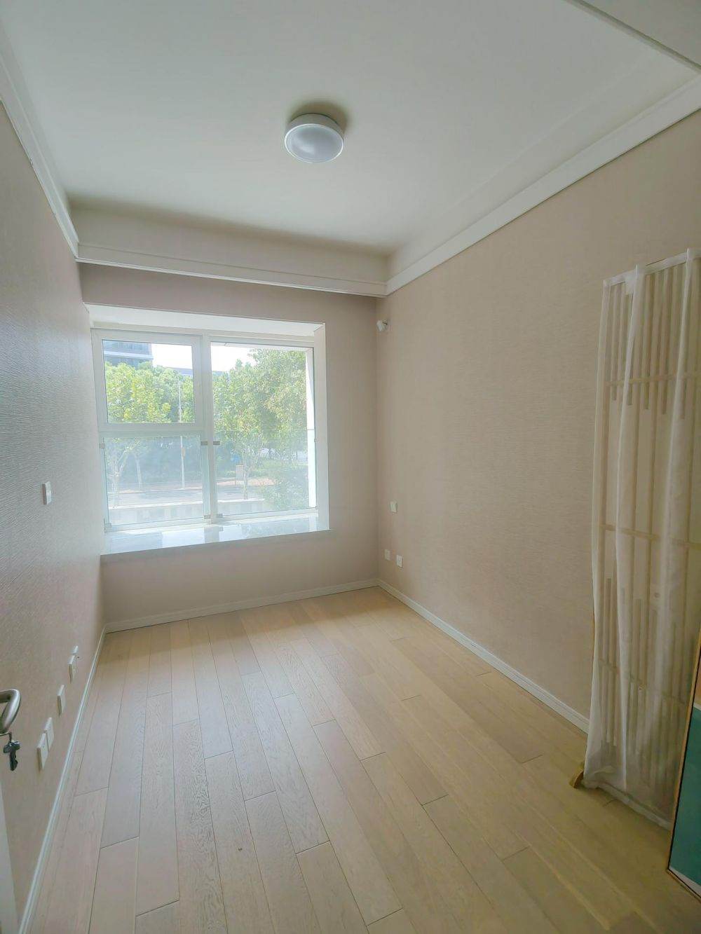Housing image — Bathroom