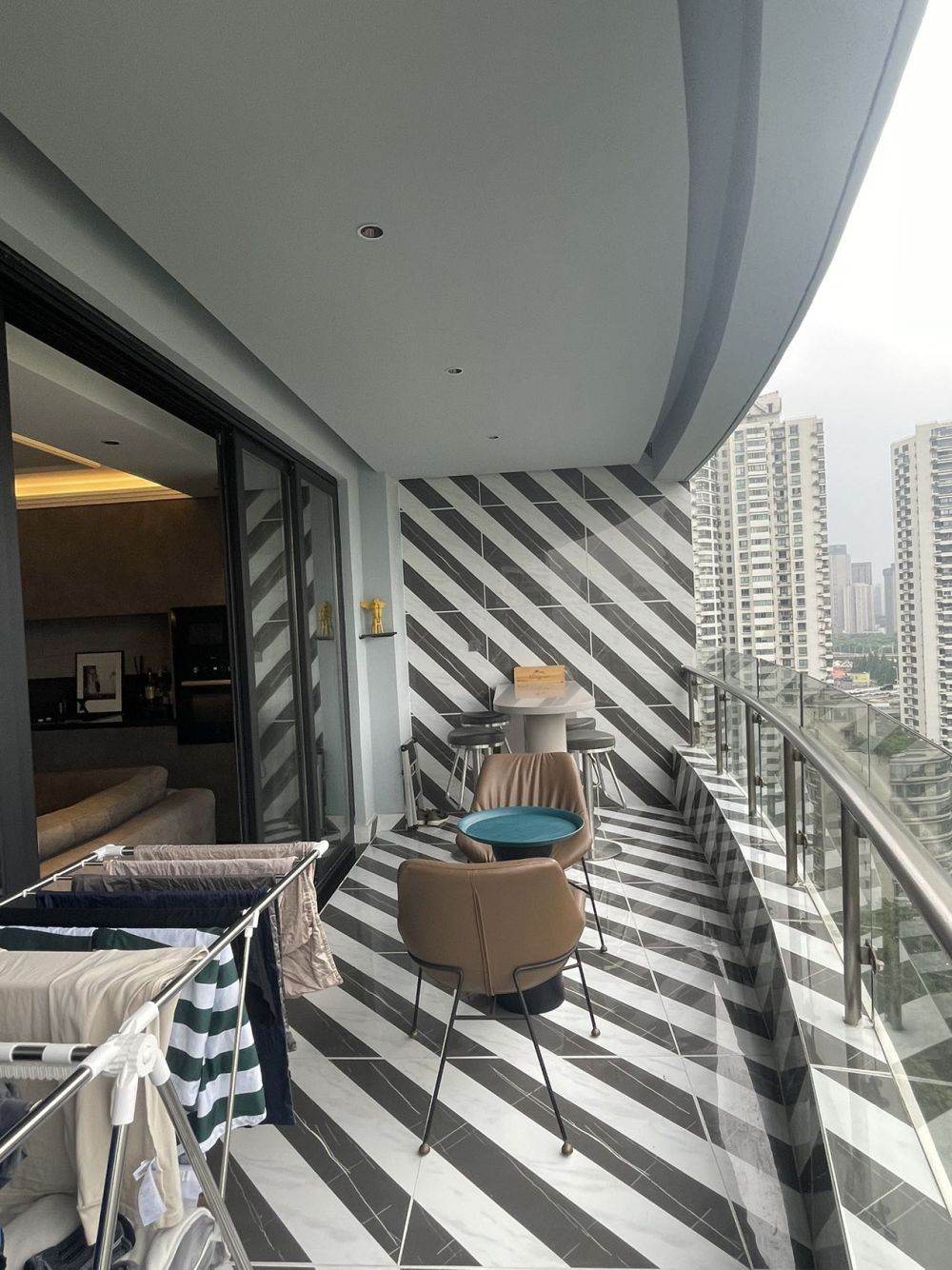 Housing image — Balcony