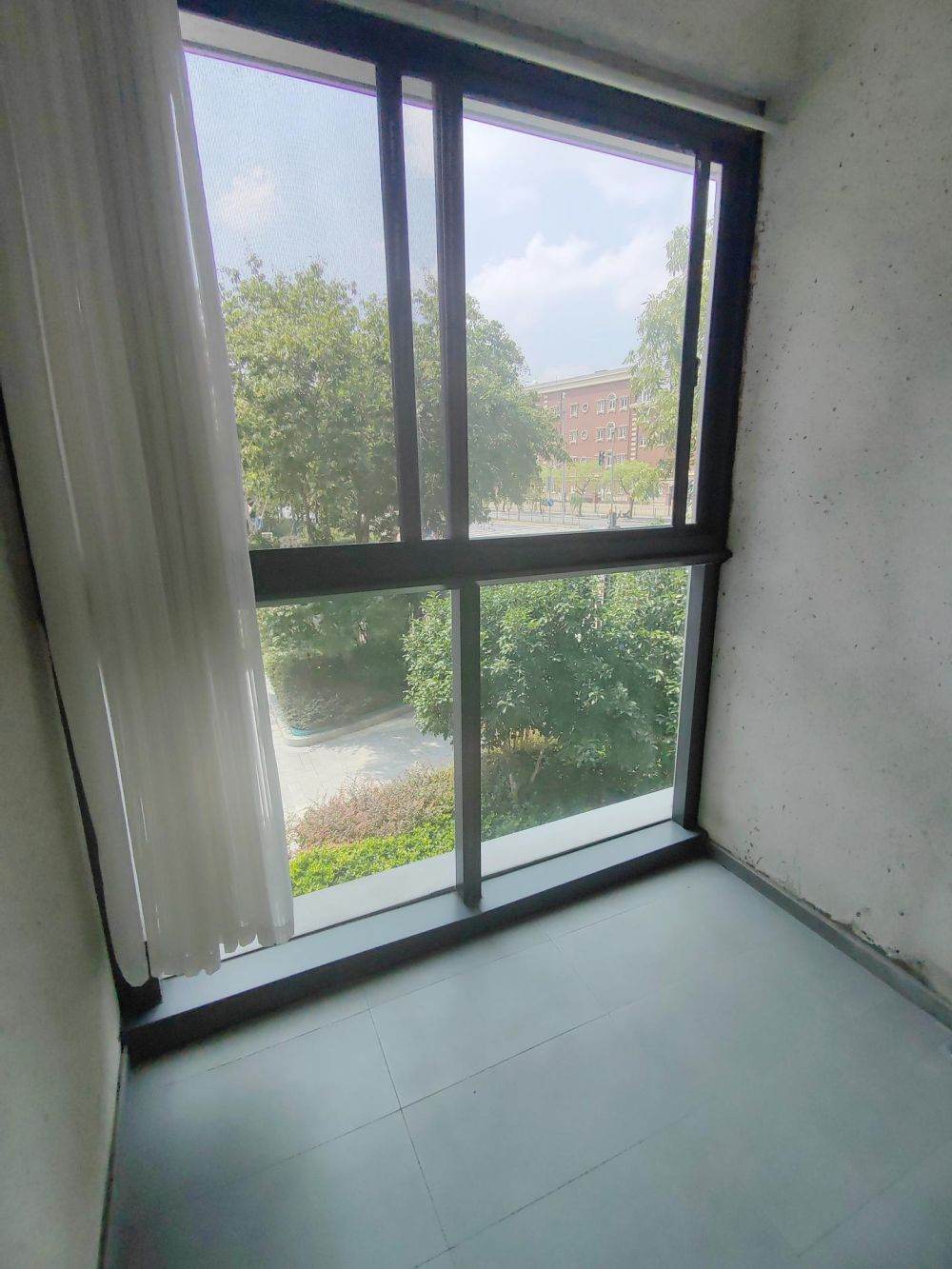 Housing image — Balcony