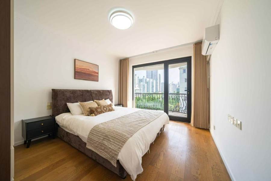Housing image — Bedroom
