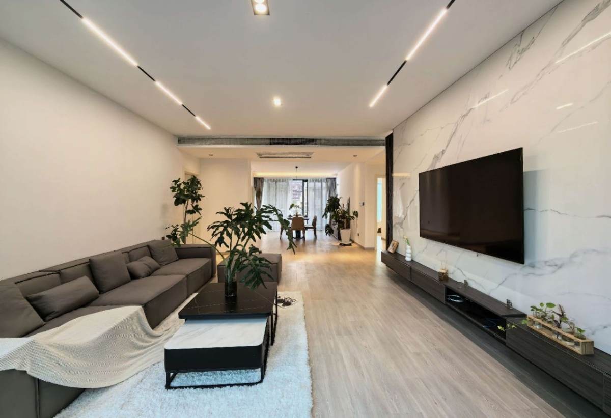 Housing image — Living Room