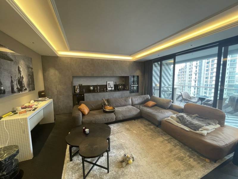 Housing image — Living Room