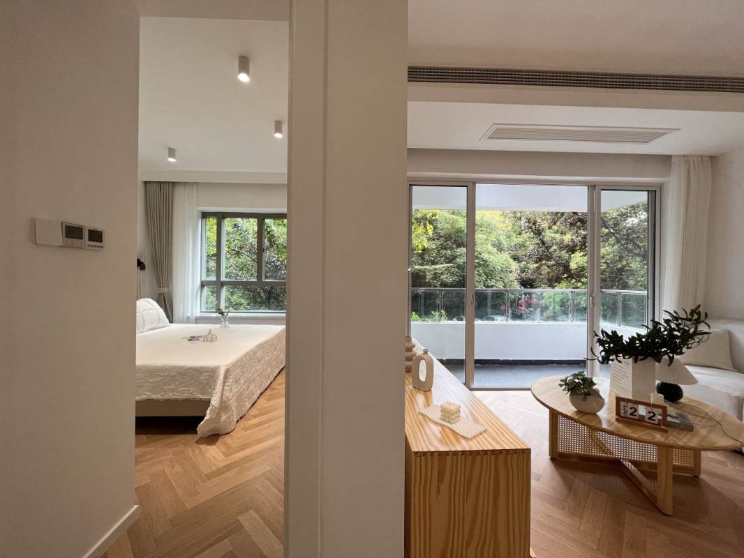 Housing image — Living Room