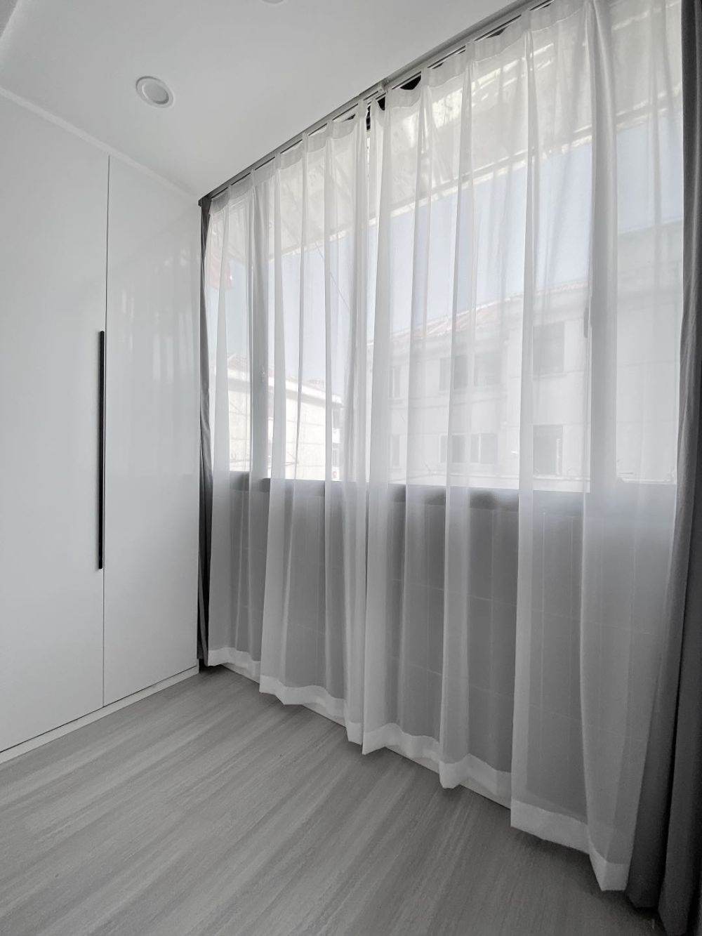 Housing image — Balcony