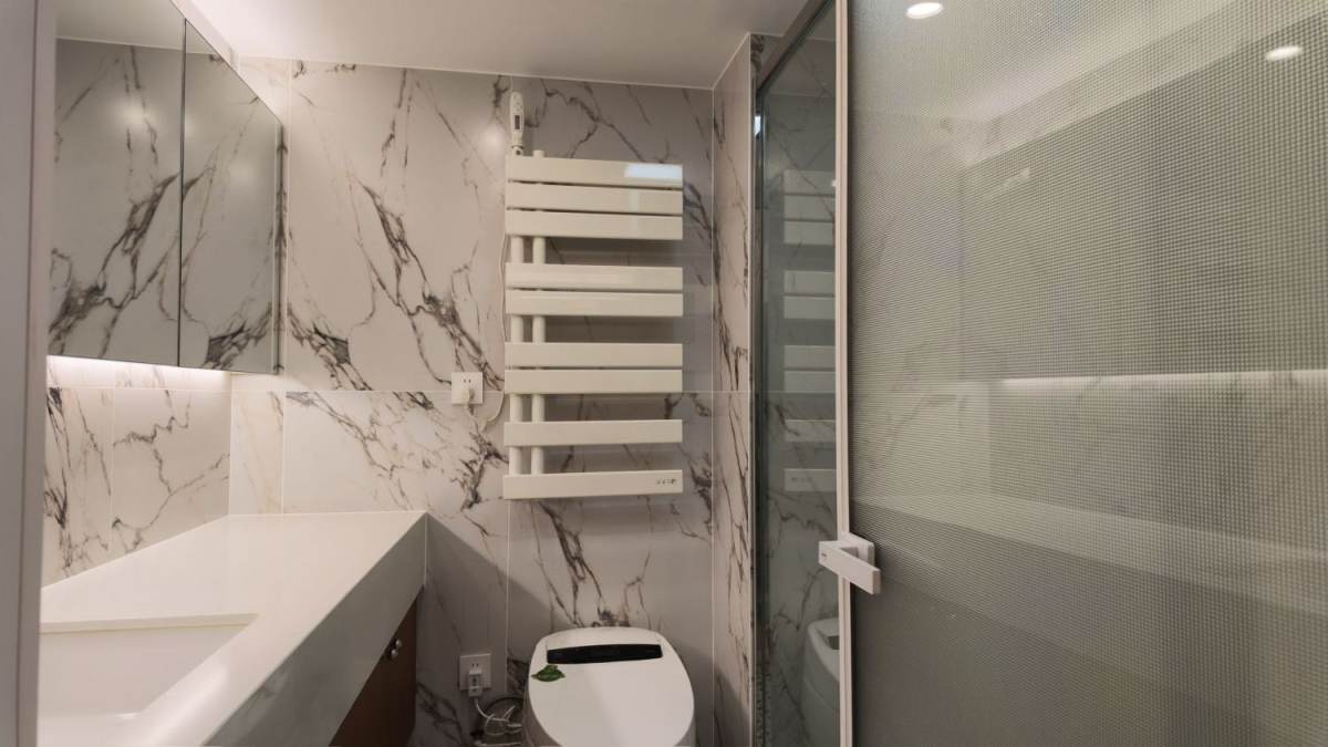 Housing image — Bathroom