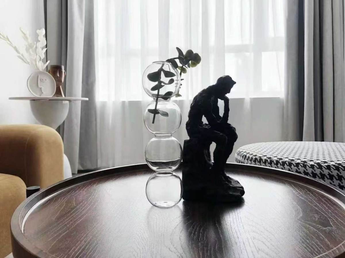 Housing image — Living Room