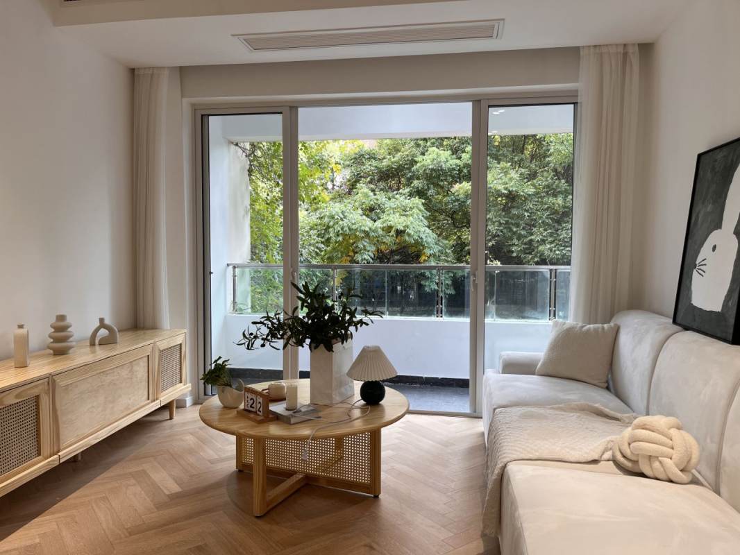 Housing image — Living Room