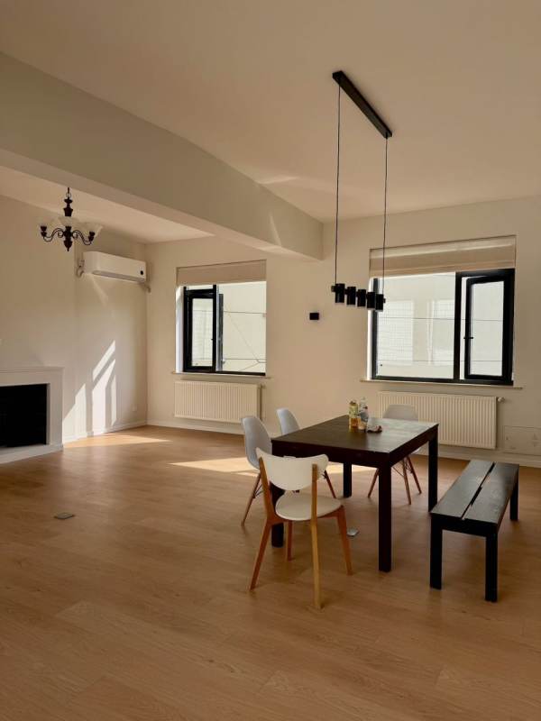 Housing image — Living Room