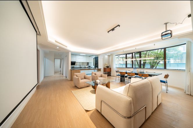 4BR Apartment in Jing'an (L2/L7/L14)