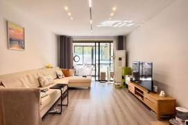 Spacious 2BR Apartment in Gubei