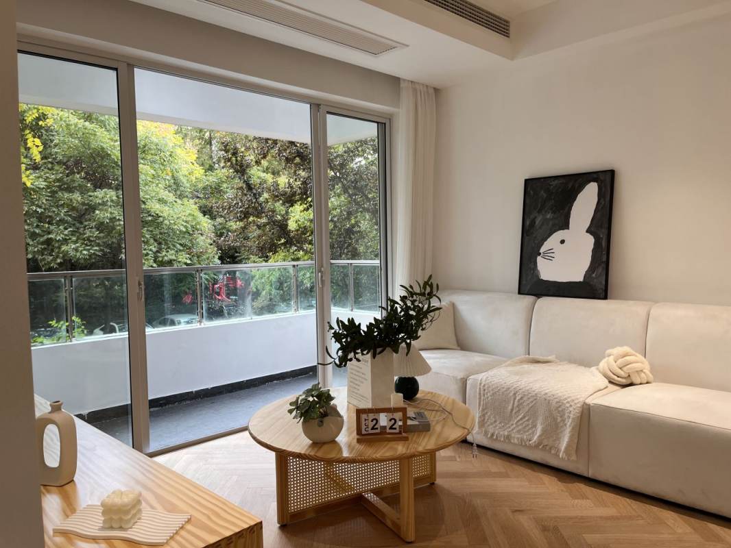 Housing image — Living Room