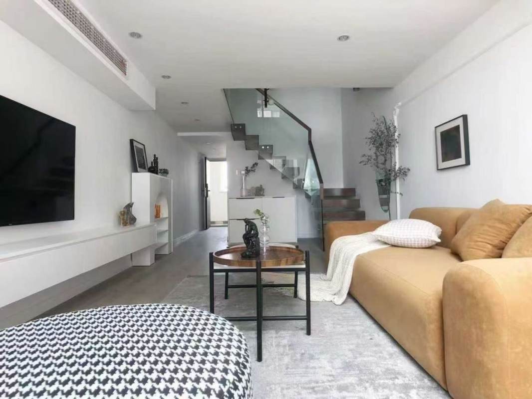 Housing image — Living Room