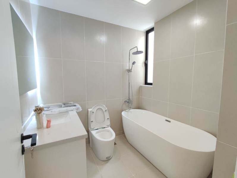 Housing image — Bathroom