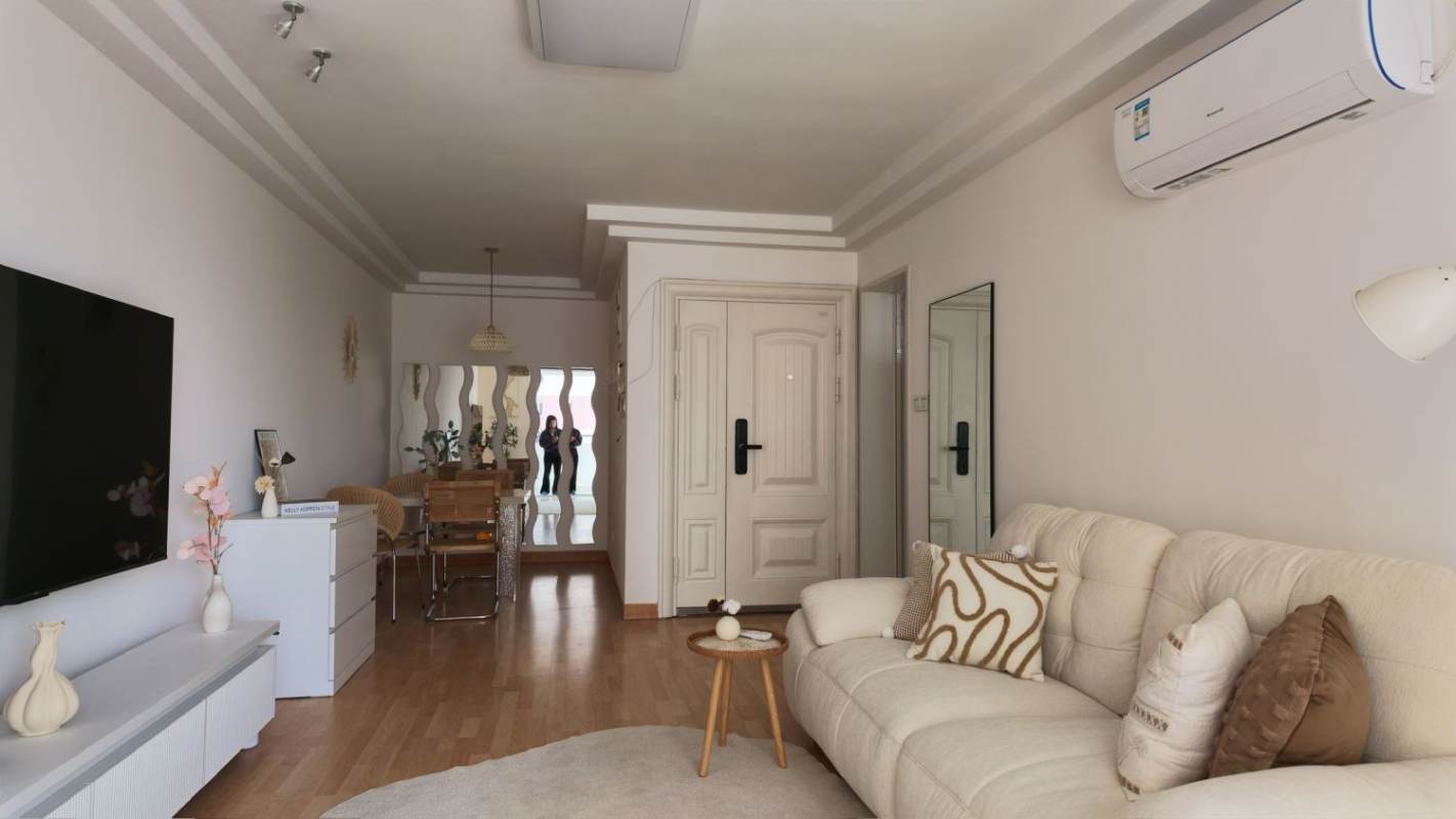 Housing image — Living Room