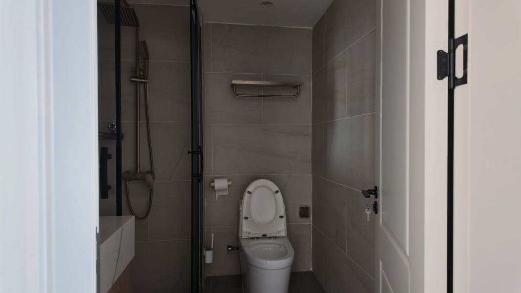 Housing image — Bathroom