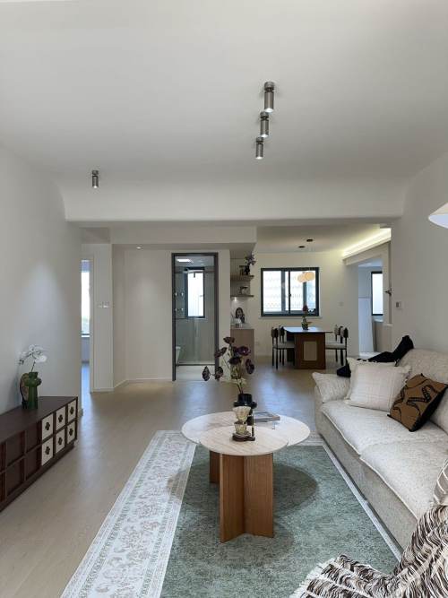 Housing image — Living Room