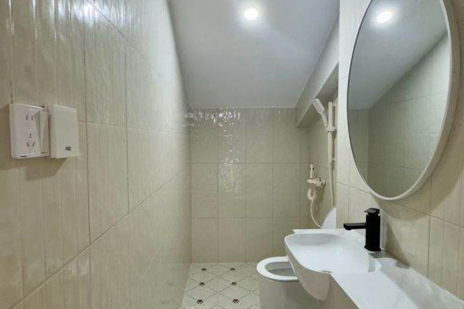 2BR Apartment in Old Xuhui (L1/L7)