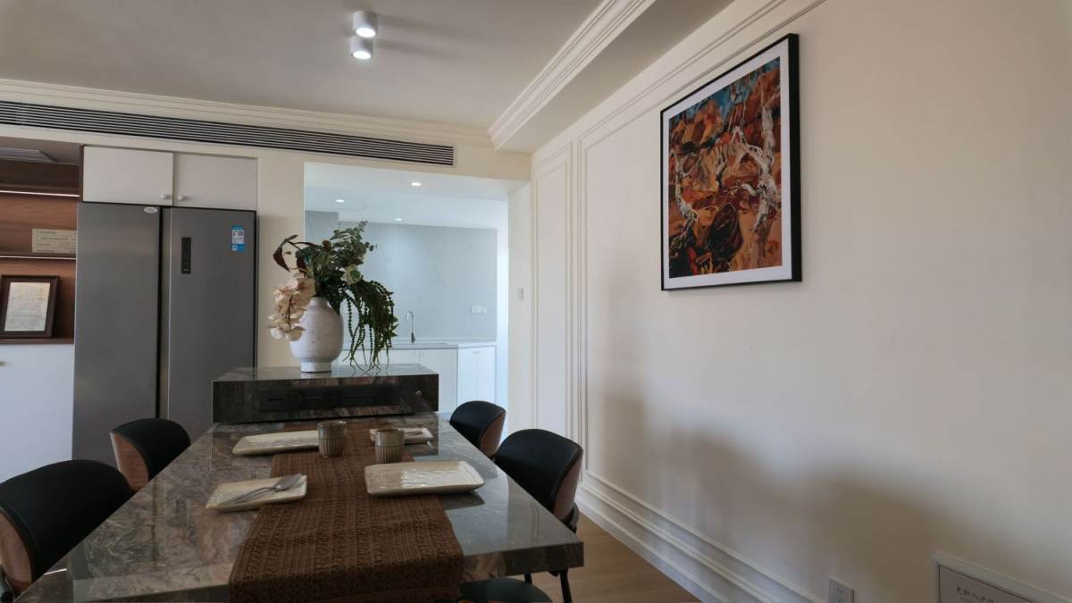 Housing image — Dining Area