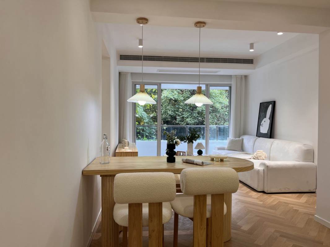 Housing image — Living Room