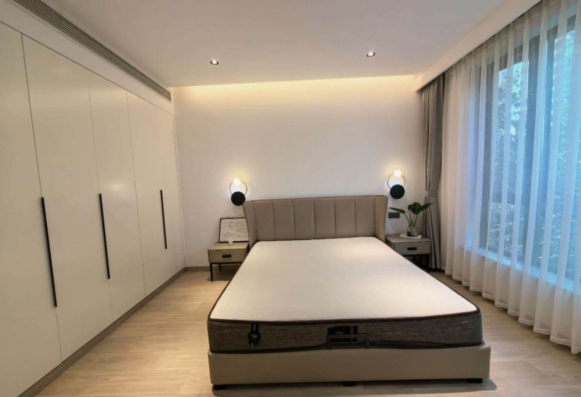 Housing image — Bedroom